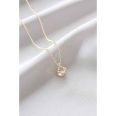 Küre İçinde Taş Tasarımlı Kadın Kolye Küre İçinde Taş Tasarımlı Kadın Kolye