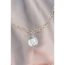 Gümüş Metal Zincirli Kadın Kolye Gümüş Metal Zincirli Kadın Kolye