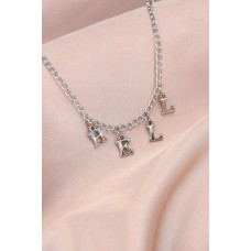 Yeni Sezon Hell Yazılı Gümüş Renk Sallantılı Kadın Kolye Yeni Sezon Hell Yazılı Gümüş Renk Sallantılı Kadın Kolye