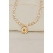 Yeni Sezon İnci Taşlı Gold Metal Boncuklu Papatya Kolye Yeni Sezon İnci Taşlı Gold Metal Boncuklu Papatya Kolye