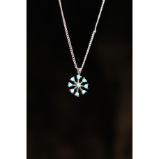 Gümüş Renkli Metal Kar Tanesi Tasarımlı Kadın Kolye Gümüş Renkli Metal Kar Tanesi Tasarımlı Kadın Kolye