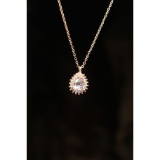 Gold Renk Metal Su Damlası Model Kristal Taşlı Kadın Kolye Gold Renk Metal Su Damlası Model Kristal Taşlı Kadın Kolye