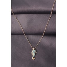 Altın Renk Metal Zirkon Taşlı Deniz Atı Model Kadın Kolye Altın Renk Metal Zirkon Taşlı Deniz Atı Model Kadın Kolye