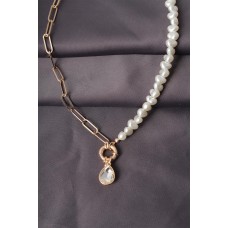 Gold Renk Metal Zirkon Taşlı Kalpli İnci Model Kadın Kolye Gold Renk Metal Zirkon Taşlı Kalpli İnci Model Kadın Kolye