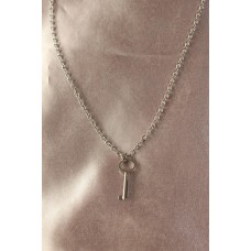 Gümüş Renk Metal Anahtar Detay Kadın Kolye Gümüş Renk Metal Anahtar Detay Kadın Kolye