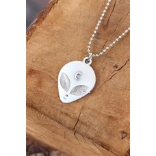 Top Zincirli Alien Tasarım Eskitme Gümüş Renk Kolye Top Zincirli Alien Tasarım Eskitme Gümüş Renk Kolye